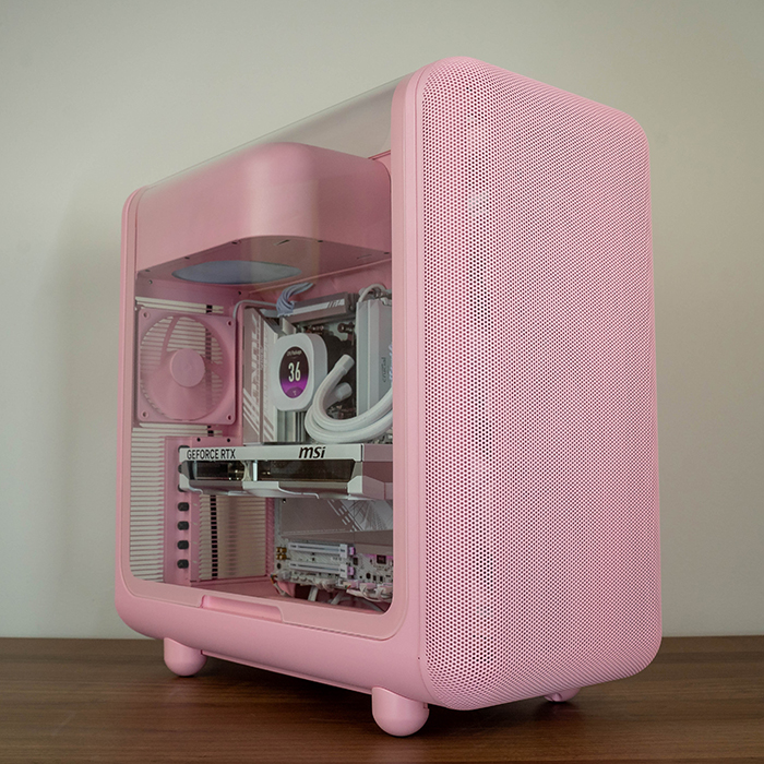 Image of Strawberry II: R7 7800X3D / RTX 5070ti