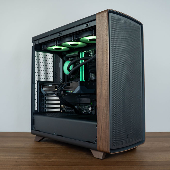 Image of Tahoma Shadow: R7 9800X3D / RX 9070XT